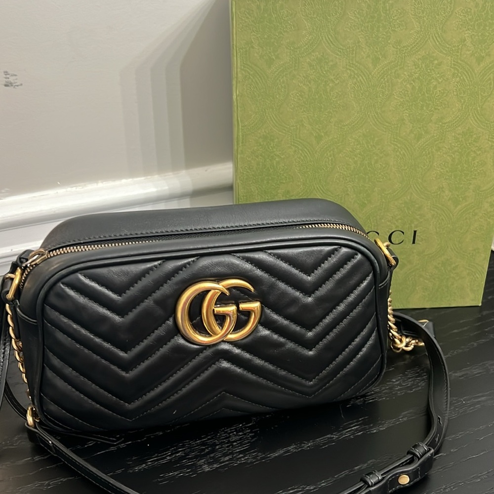 GUCCI GG Marmont Small Shoulder Bag Black Leather includes dust bag and box